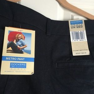 Dockers Women Navy Metro Pant 22W Med